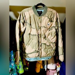 Burton Camo jacket. Size medium.
